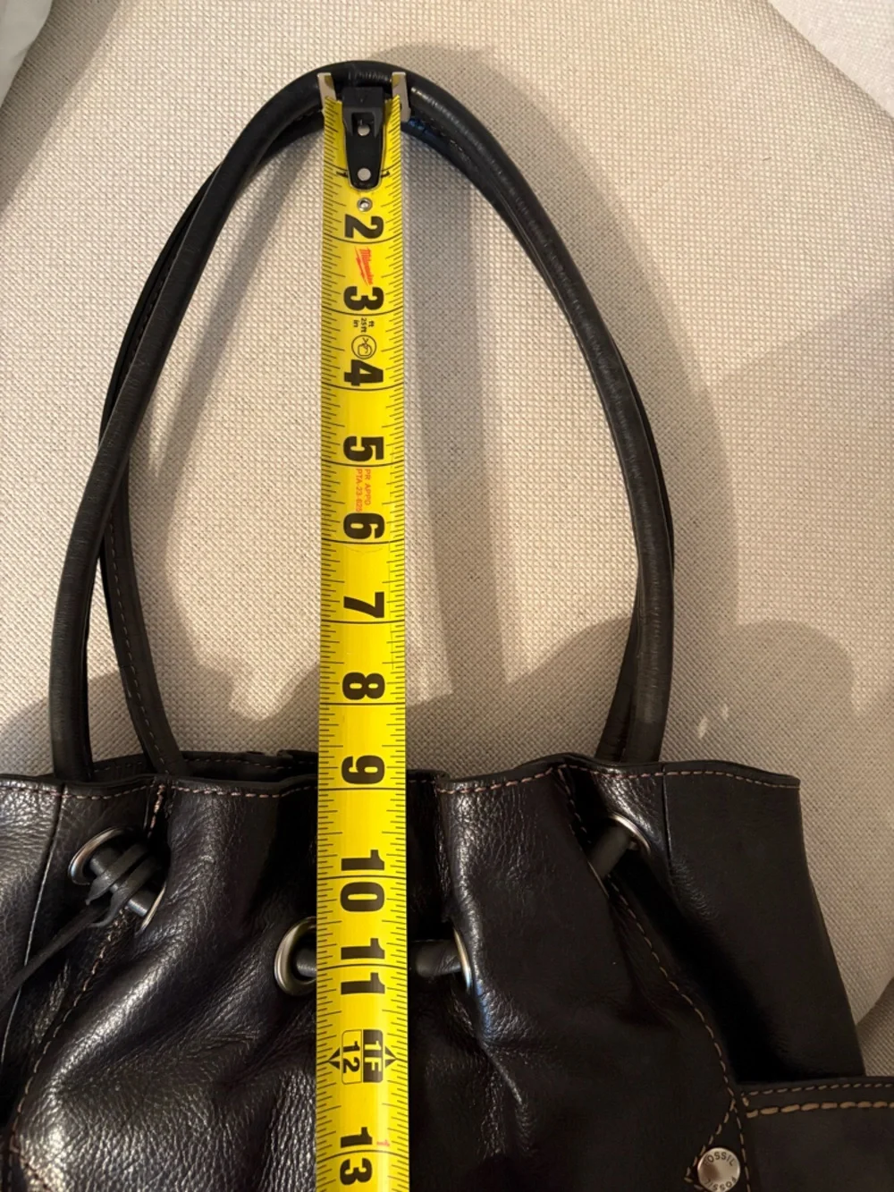 Fossil Womens Black Leather Bag Drawstring Hobo Side Pockets Magnetic Closure